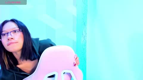 AikoLee online show from 02-07-25, 04:27