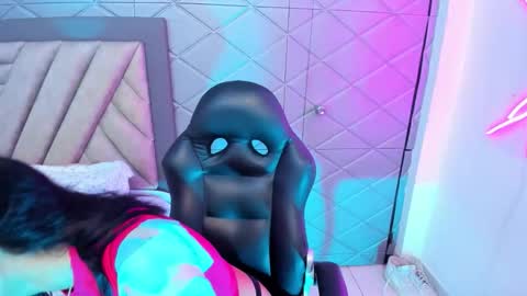 AikoLee online show from 09-17-25, 05:53