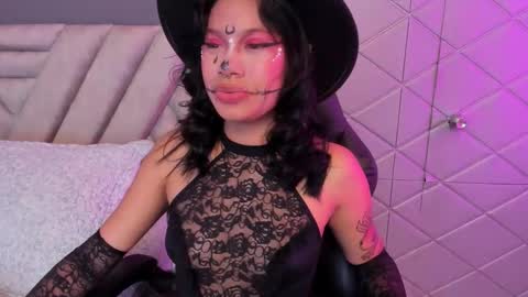 AikoLee online show from 10-23-25, 11:03