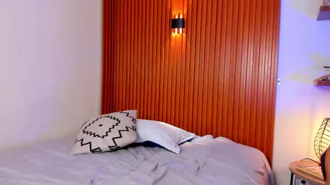 Snapshot of aikopum chatting on 09-18-25, 12:18 aikopum online show from 09-18-25, 12:18