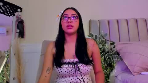 Snapshot of aikopum chatting on 10-17-25, 11:24 aikopum online show from 10-17-25, 11:24