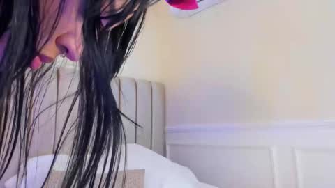 Snapshot of aikopum chatting on 10-24-25, 02:02 aikopum online show from 10-24-25, 02:02