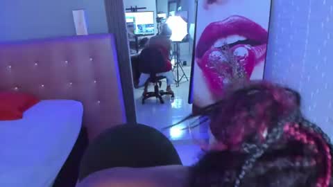 aileenkeys online show from 06-19-26, 07:50