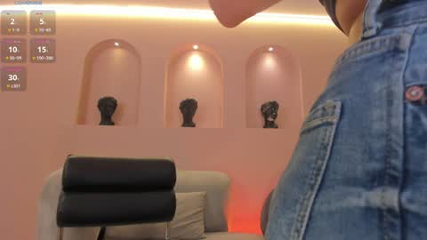  AILEEN VEGA  online show from 01-18-25, 11:43