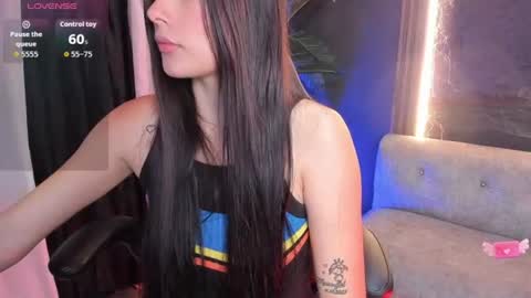 Snapshot of aili_queen chatting on 06-15-26, 12:51 Catalina online show from 06-15-26, 12:51