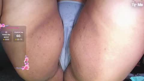 Ailyn rouss online show from 09-25-25, 01:53