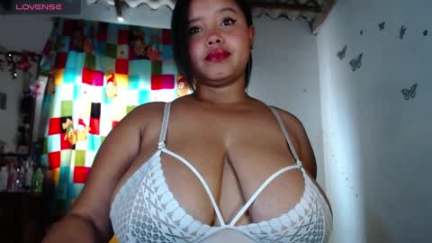 Liz online show from 04-05-26, 02:25