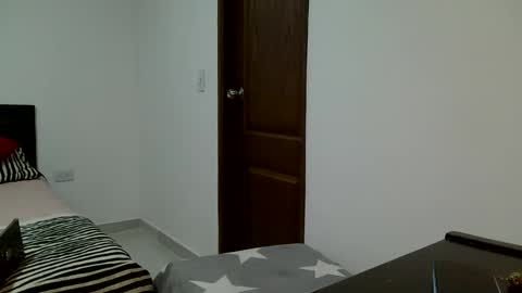 J  online show from 09-12-25, 12:38