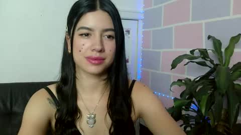 Snapshot of aine_ileana chatting on 05-29-26, 05:00 J online show from 05-29-26, 05:00