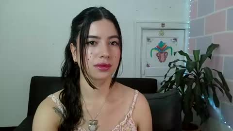 Snapshot of aine_ileana chatting on 07-07-26, 01:15 J online show from 07-07-26, 01:15
