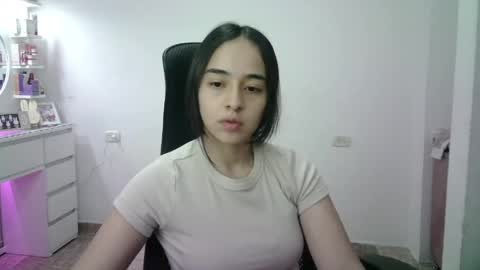 Snapshot of aineangeel chatting on 04-11-26, 12:59 AINE online show from 04-11-26, 12:59