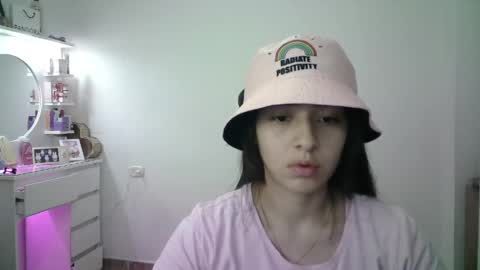 Snapshot of aineangeel chatting on 04-21-26, 02:51 AINE online show from 04-21-26, 02:51