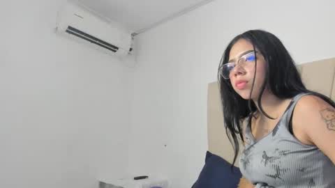 Snapshot of ainoa_pink chatting on 10-10-25, 07:46 Ainoa online show from 10-10-25, 07:46