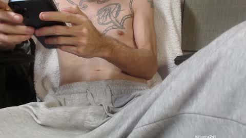 Snapshot of airbornx2n1 chatting on 01-28-25, 02:42 Leo Airborn Sir Daddy online show from 01-28-25, 02:42