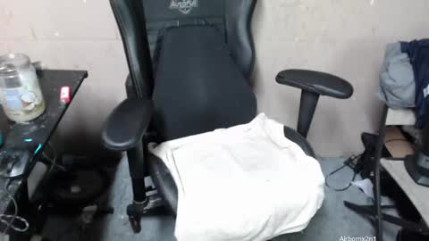 Snapshot of airbornx2n1 chatting on 02-20-25, 02:18 Leo Airborn Sir Daddy online show from 02-20-25, 02:18