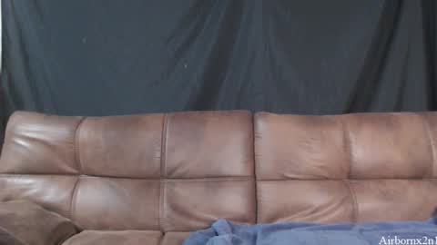 Snapshot of airbornx2n1 chatting on 10-26-25, 04:18 Leo Airborn Sir Daddy online show from 10-26-25, 04:18