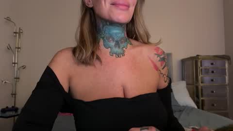 Snapshot of airgeadx chatting on 03-08-26, 02:04 Airgead online show from 03-08-26, 02:04