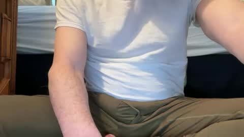 Snapshot of airier chatting on 02-12-26, 02:12 airier online show from 02-12-26, 02:12