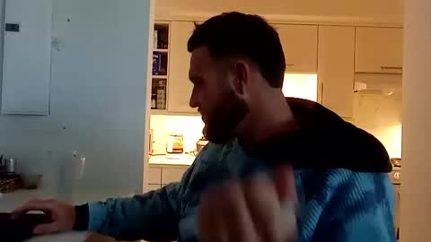 Mikea online show from 01-24-25, 04:28