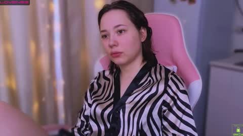 Snapshot of airyhill chatting on 02-17-26, 11:29 airyhill online show from 02-17-26, 11:29