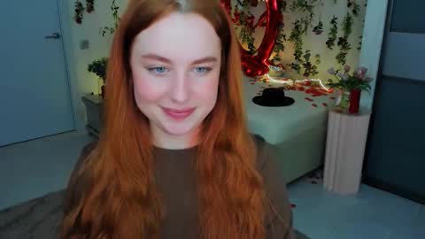 Louise online show from 03-08-26, 02:04