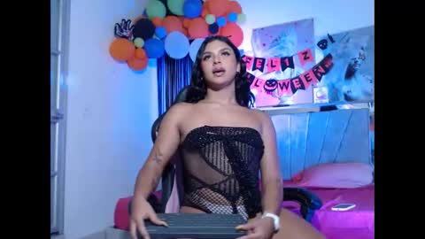 aisha299 online show from 10-17-25, 04:15