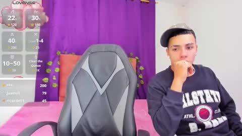 Snapshot of aisha_berry chatting on 10-06-25, 02:53 aisha_berry online show from 10-06-25, 02:53