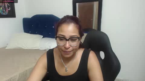 aisha_french online show from 04-07-26, 05:57