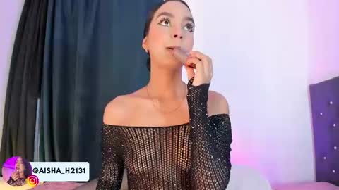 Snapshot of aisha_h_ chatting on 06-18-26, 12:44 Aisha online show from 06-18-26, 12:44