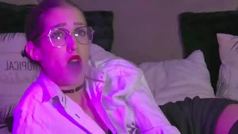 AishaHummer online show from 10-25-25, 08:25