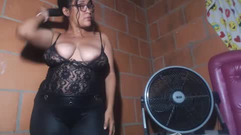 aisha koswell3 online show from 02-02-25, 04:15