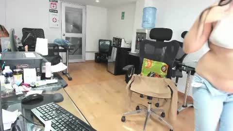 Katie   online show from 06-24-26, 03:11