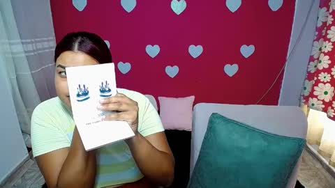 aisha_stacey0410 online show from 05-01-26, 03:05