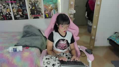 aisha_uwu online show from 01-22-25, 03:20