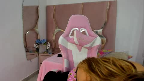 Snapshot of aisha_violeht chatting on 04-07-26, 12:38 aisha_violeht online show from 04-07-26, 12:38