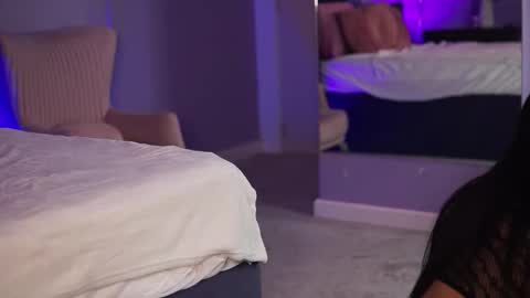 Maddy online show from 10-22-25, 05:45