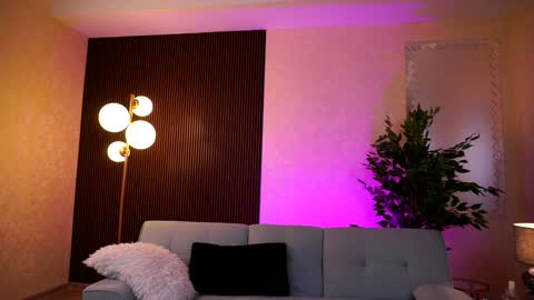 Lora online show from 12-15-24, 05:45