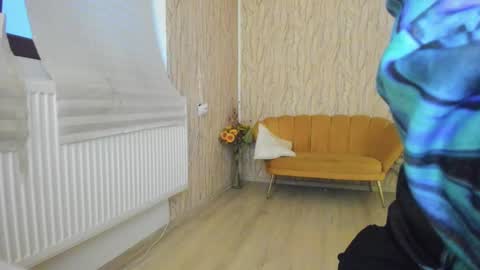 Snapshot of aisharouhi chatting on 02-13-25, 04:54 Aisha online show from 02-13-25, 04:54