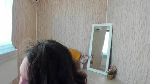 Snapshot of aisharouhi chatting on 02-14-25, 11:42 Aisha online show from 02-14-25, 11:42