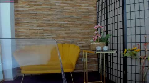 Snapshot of aisharouhi chatting on 09-12-25, 04:12 Aisha online show from 09-12-25, 04:12