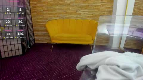 Snapshot of aisharouhi chatting on 09-29-25, 04:06 Aisha online show from 09-29-25, 04:06