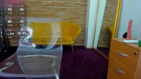 Snapshot of aisharouhi chatting on 10-25-25, 04:09 Aisha online show from 10-25-25, 04:09