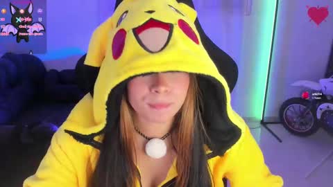 aishelyng20 online show from 10-15-25, 10:54