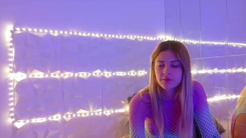 Aisha online show from 09-29-25, 05:01