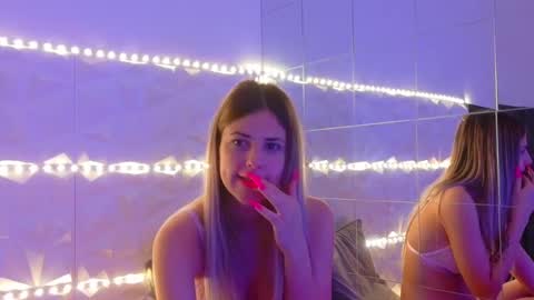 Aisha online show from 10-17-25, 05:21