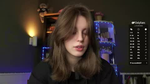 Snapshot of aislyfarran chatting on 03-15-26, 01:11 Aliza online show from 03-15-26, 01:11