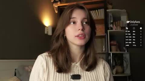 Snapshot of aislyfarran chatting on 03-23-26, 01:20 Aliza online show from 03-23-26, 01:20