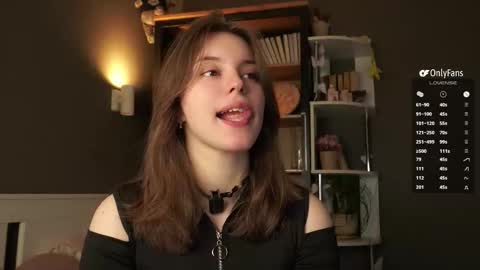 Snapshot of aislyfarran chatting on 03-27-26, 02:28 Aliza online show from 03-27-26, 02:28