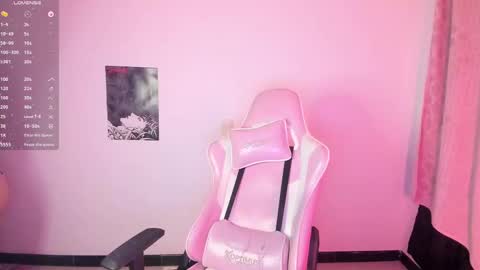 Snapshot of aissen__star chatting on 03-11-25, 10:53 Mar online show from 03-11-25, 10:53