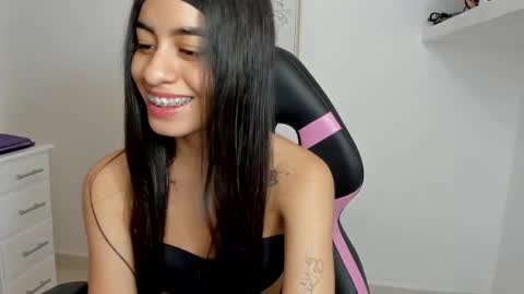 VALENTINA  independent online show from 03-06-25, 12:32